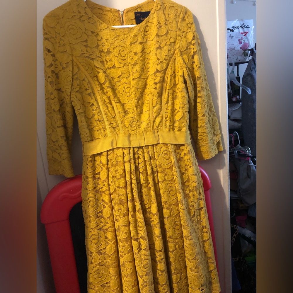Mustard yellow Just..Taylor preteen girls dress (zips up in the back).